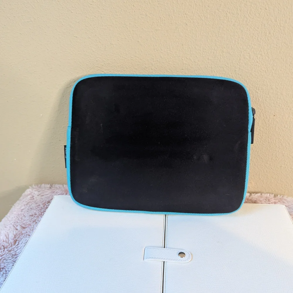 Targus Black and Teal Tablet Sleeve